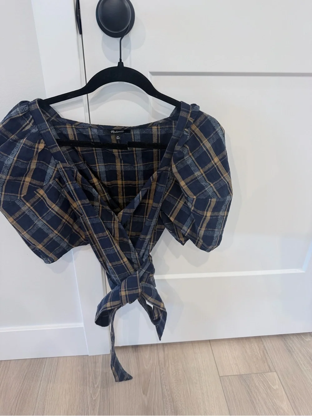 Madewell Plaid Wrap Puff-Sleeve Top in Navy